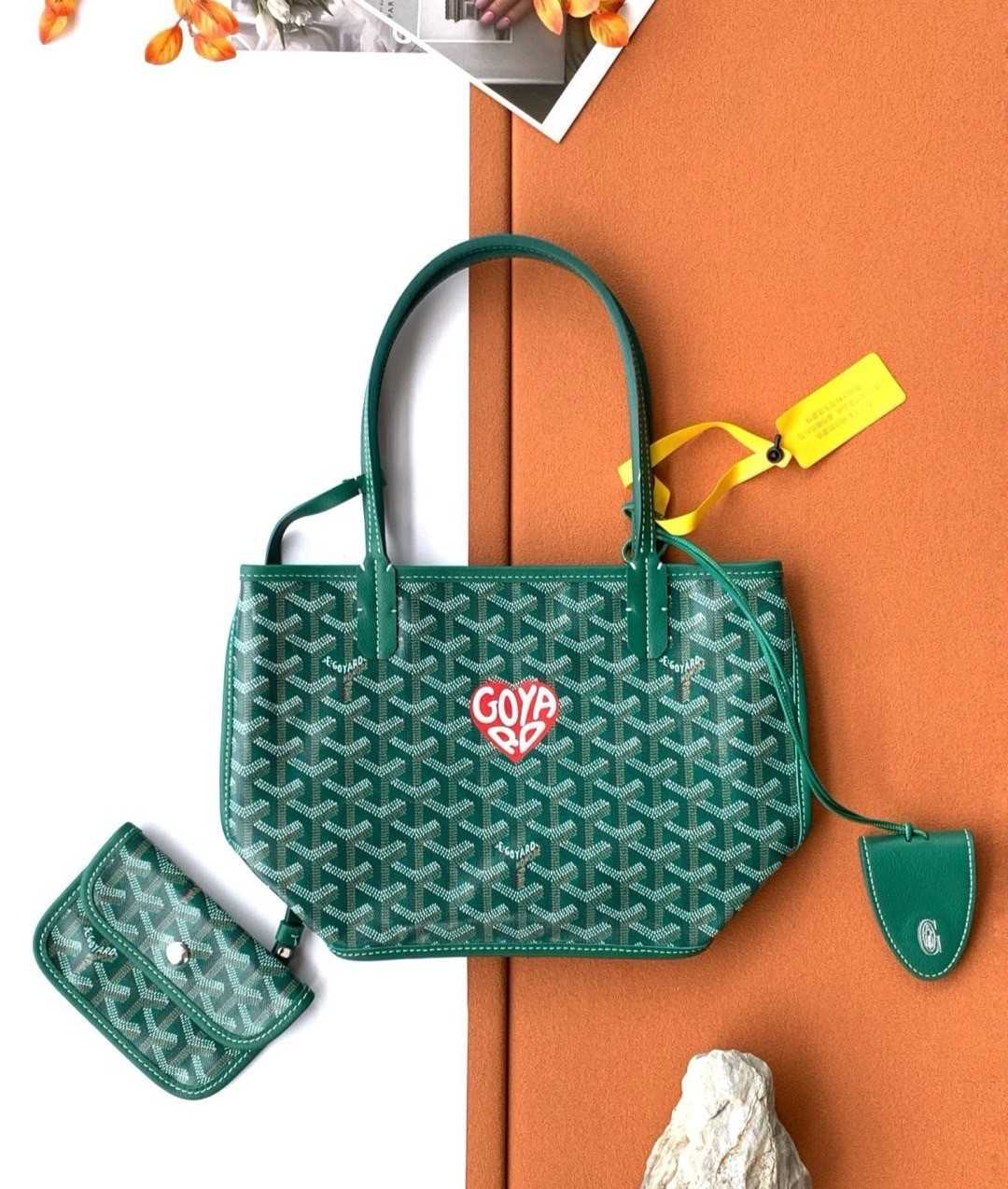 ( SALE ) GOYARD MINI ANJOU WITH HEART ♥️ REVERSIBLE TOTE สีเขียวหัวใจแดง