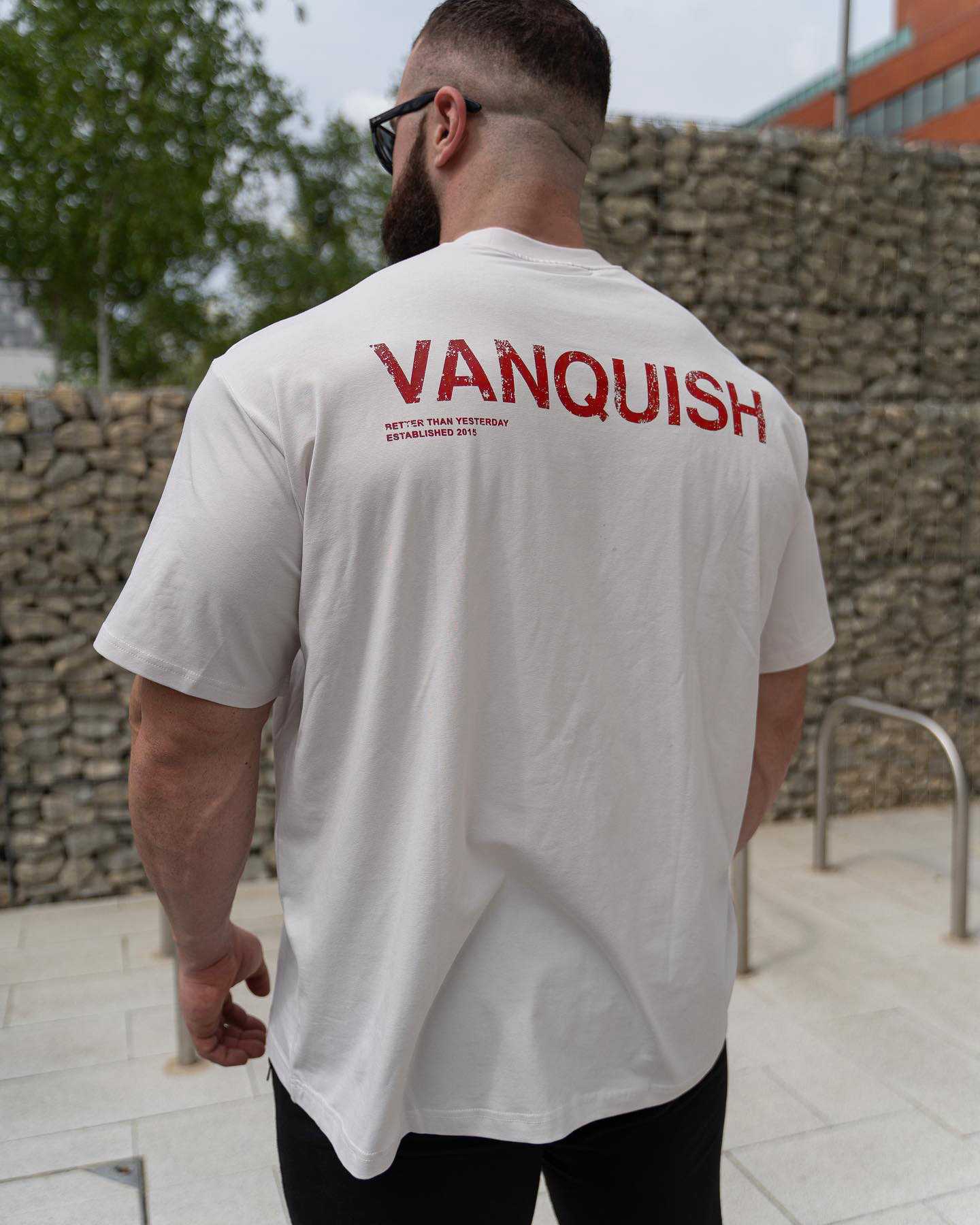 เสื้อแขนสั้น VANQUISH #32 / ผ้าคอตตอน ใส่ออกกำลังกาย ผ้านิ่มใส่สบาย ระบายอากาศได้ดี