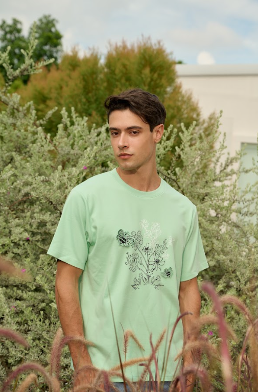 UNISEX FORAL BEE TEE