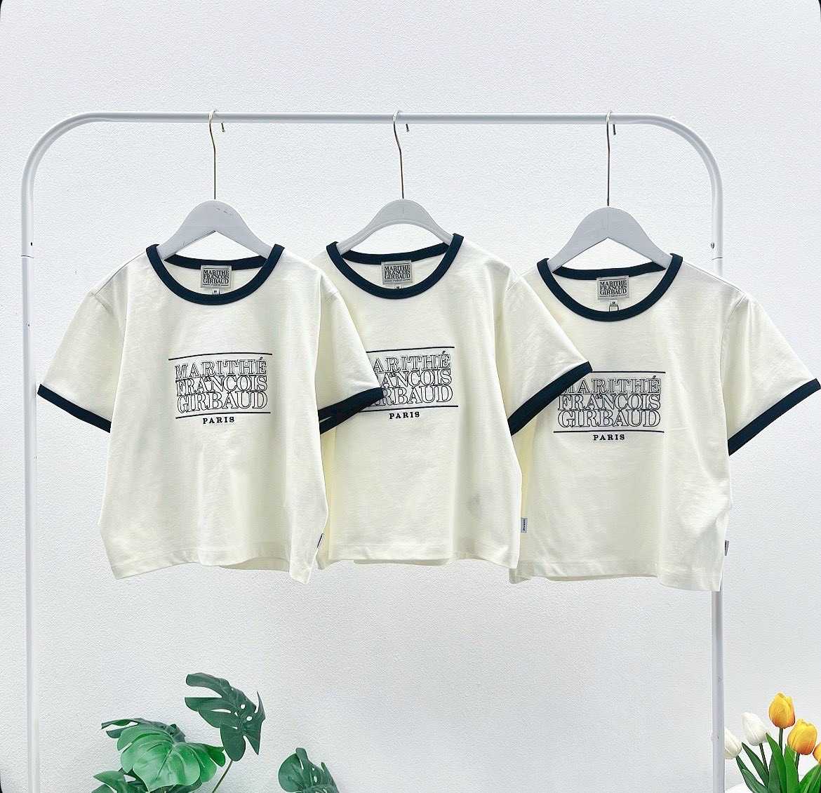 พร้อมส่ง  Marithe Classic Logo Applique Ringer Crop Tee (Ivory)
