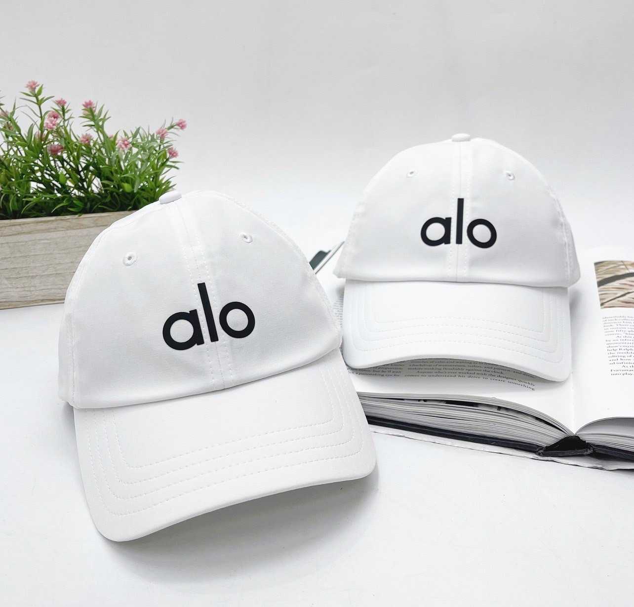 Alo PERFORMANCE OFF-DUTY CAP (White)