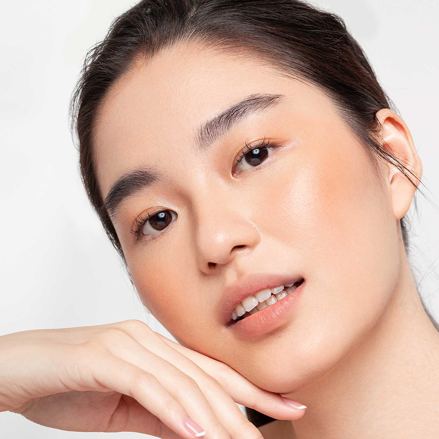 Issy & Co Creme Blush in Brunette