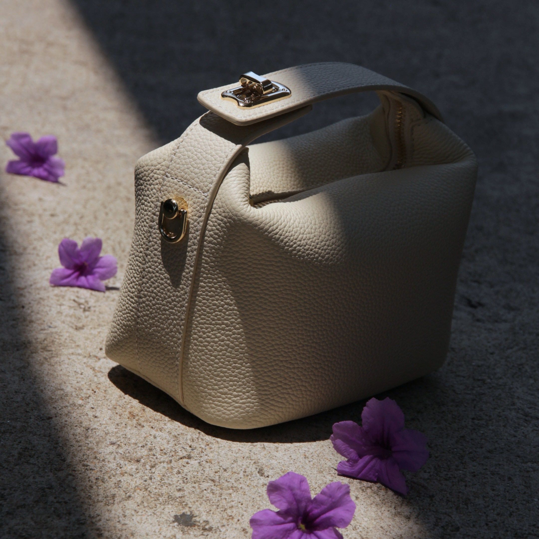 SHOKUPAN | กระเป๋าหนังวัวแท้ Grain Leather | CURÀ