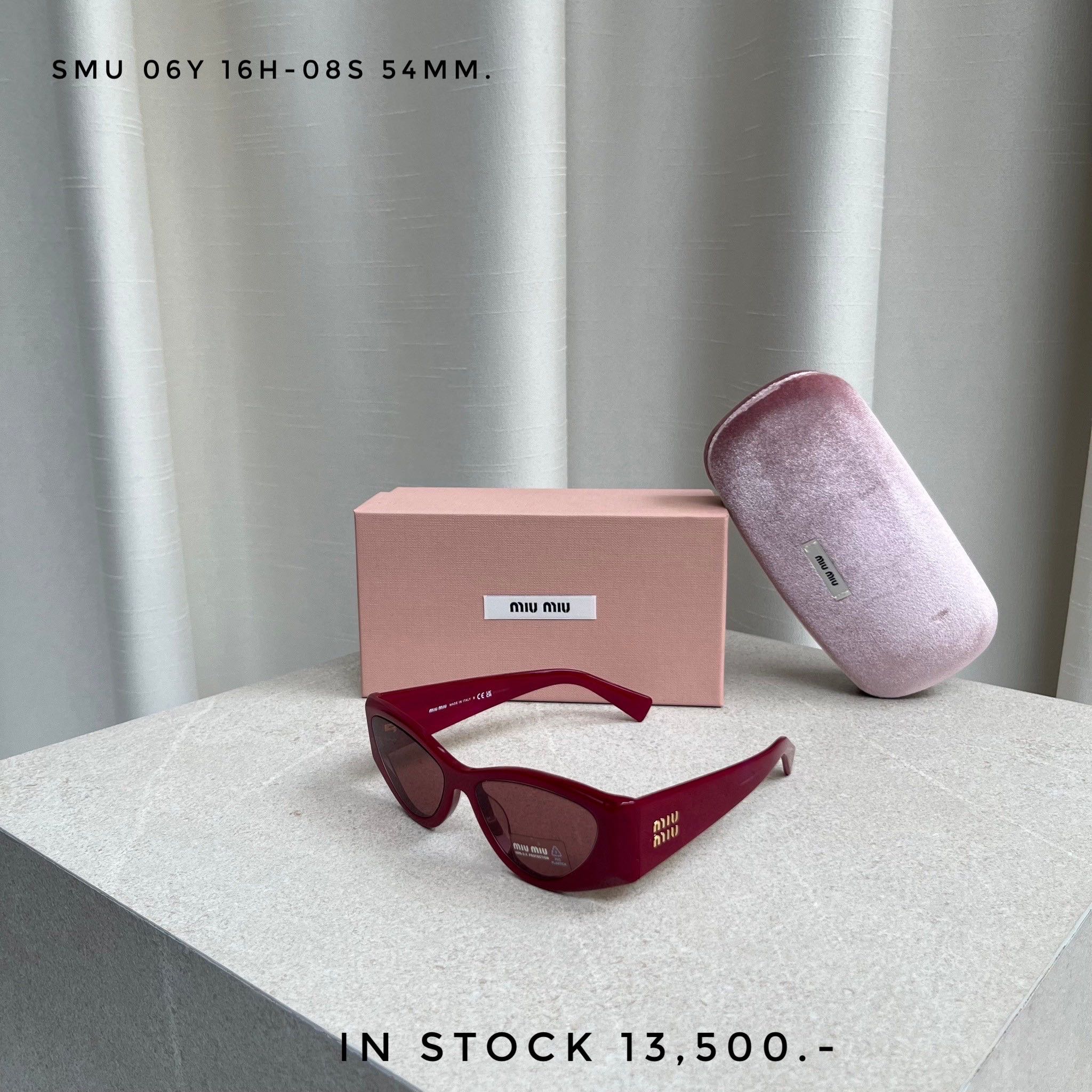 MIUMIU sunglasses / 06Y