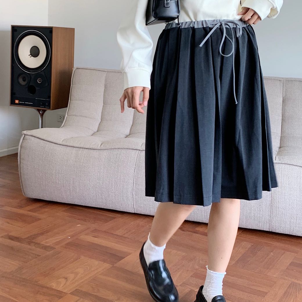 Double waistband pleated skirt