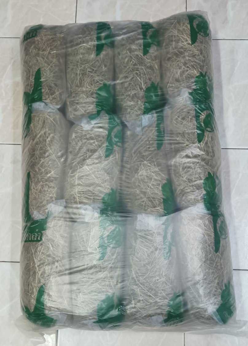 สุดคุ้ม หญ้าแพงโกล่า ช่วยลับฟัน มีไฟเบอร์สูง สำหรับกระต่าย สัตว์กินพืช  150กรัม แพ็ค12ห่อ