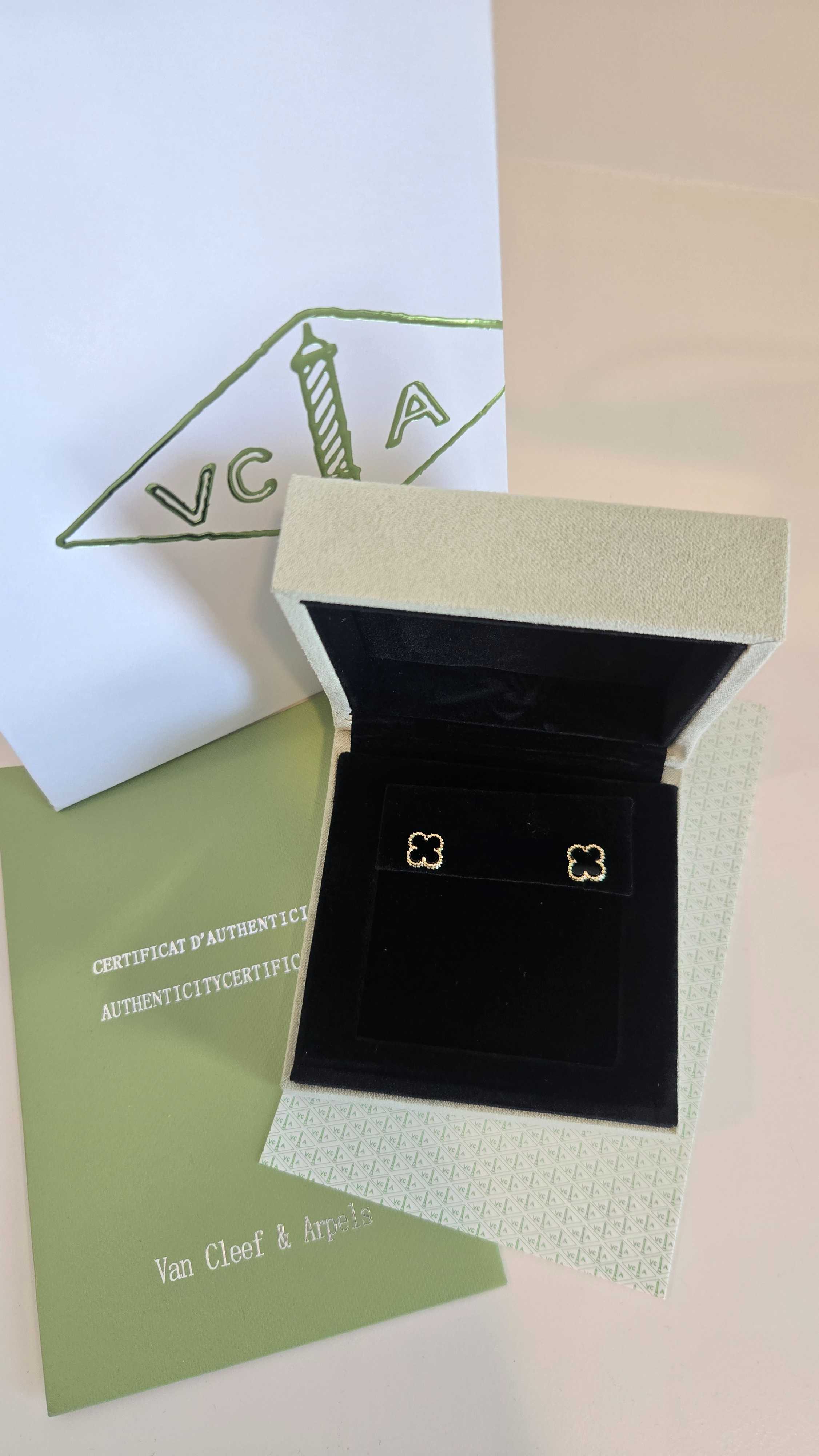 ต่างหู mini ดำทอง nobox 