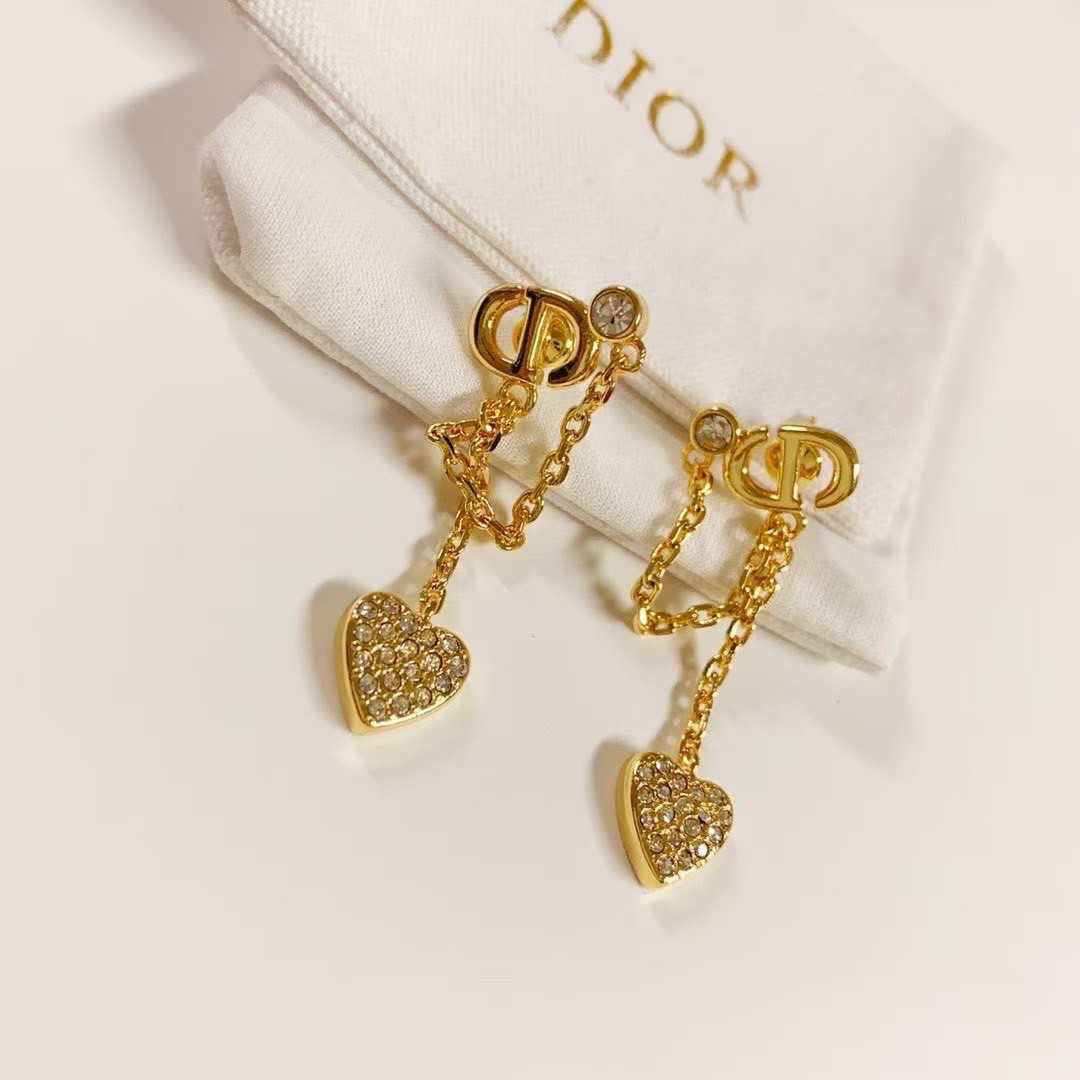 ( SALE ) DIOR HEART DANGLE EARRINGS 