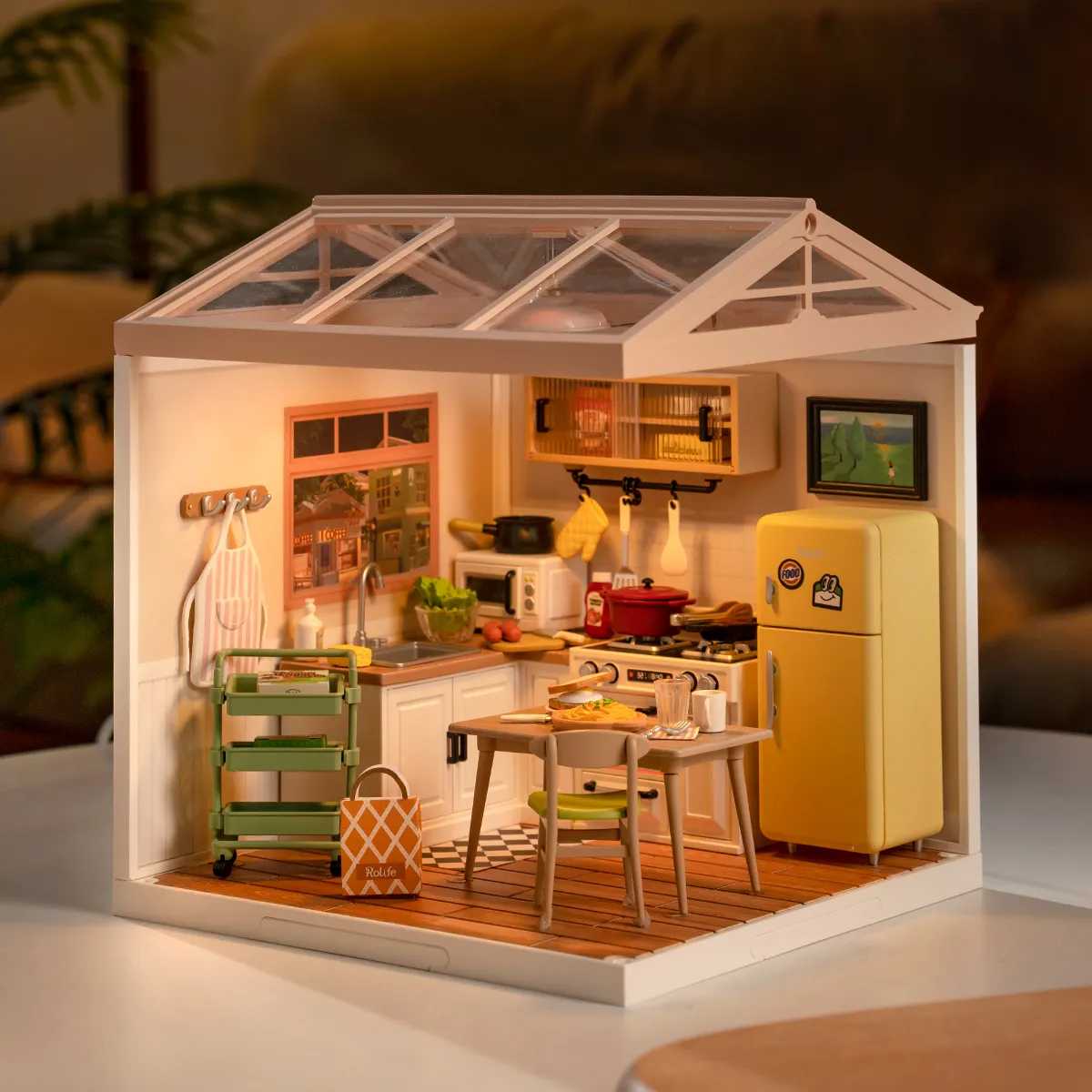 Rolife Super Creator Plastic DIY House : Kitchen room
