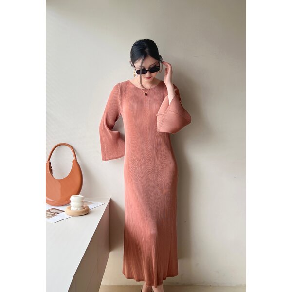 2MUAY รุ่น GJO3980 เดรสพลีทคุณภาพ ROUND NECK FLARE SLEEVE PLEATED DRESS 8 สี FREE SIZE
