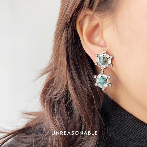 ต่างหู หินธรรมชาติ ลาบลาดอไลต์ Labradorite 2 เฉดสี UA0836-01 Unreasonable Accessories
