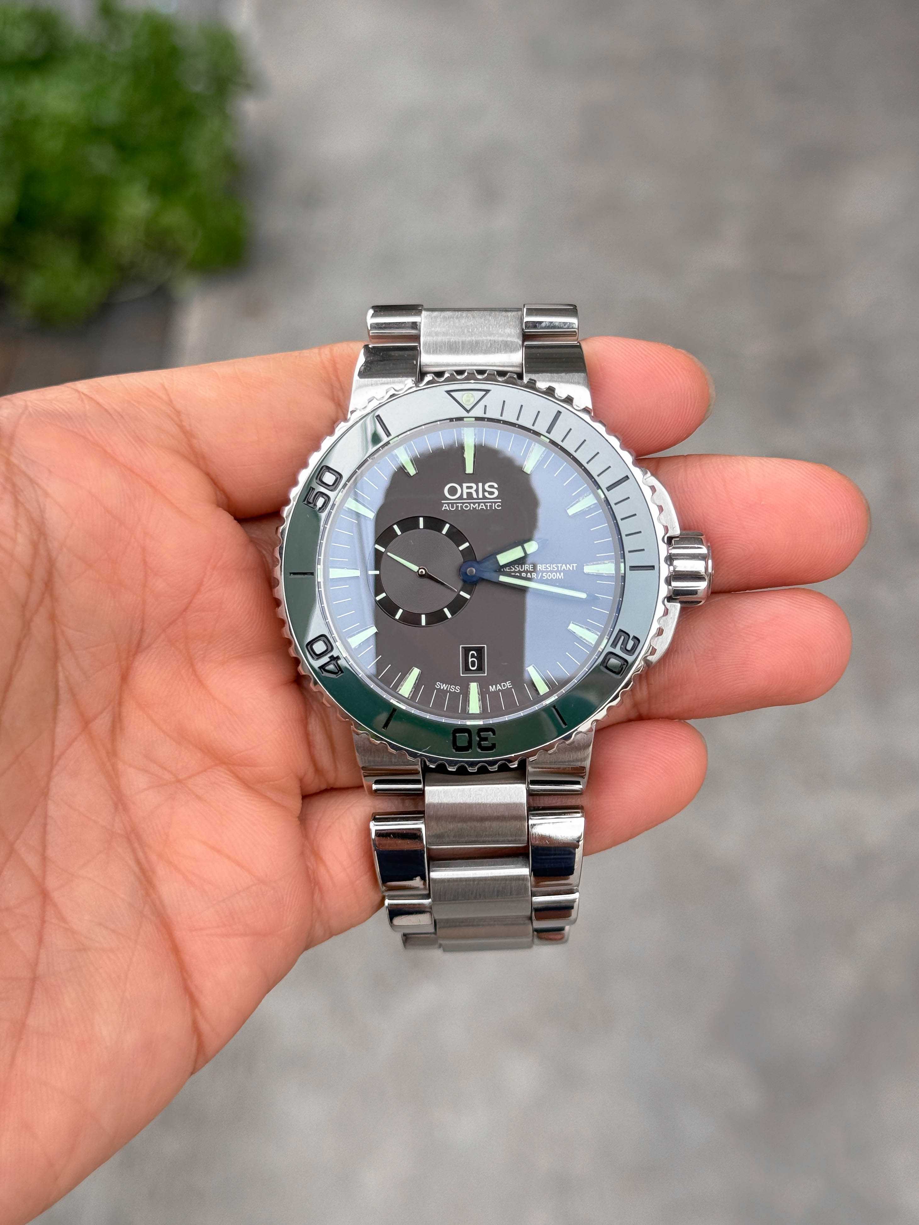 Oris Aquis Small Second Date 500M Ceramic Automatic King Size