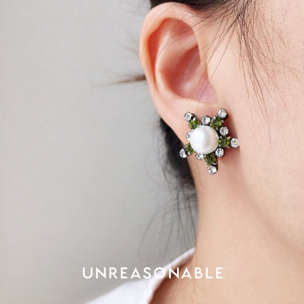 ต่างหูดาว สีเขียว ต่างหูคลิป ต่างหูก้านเงินแท้ น้ำหนักเบา สวยใส่สบาย UA0744-05 Unreasonable Acces...