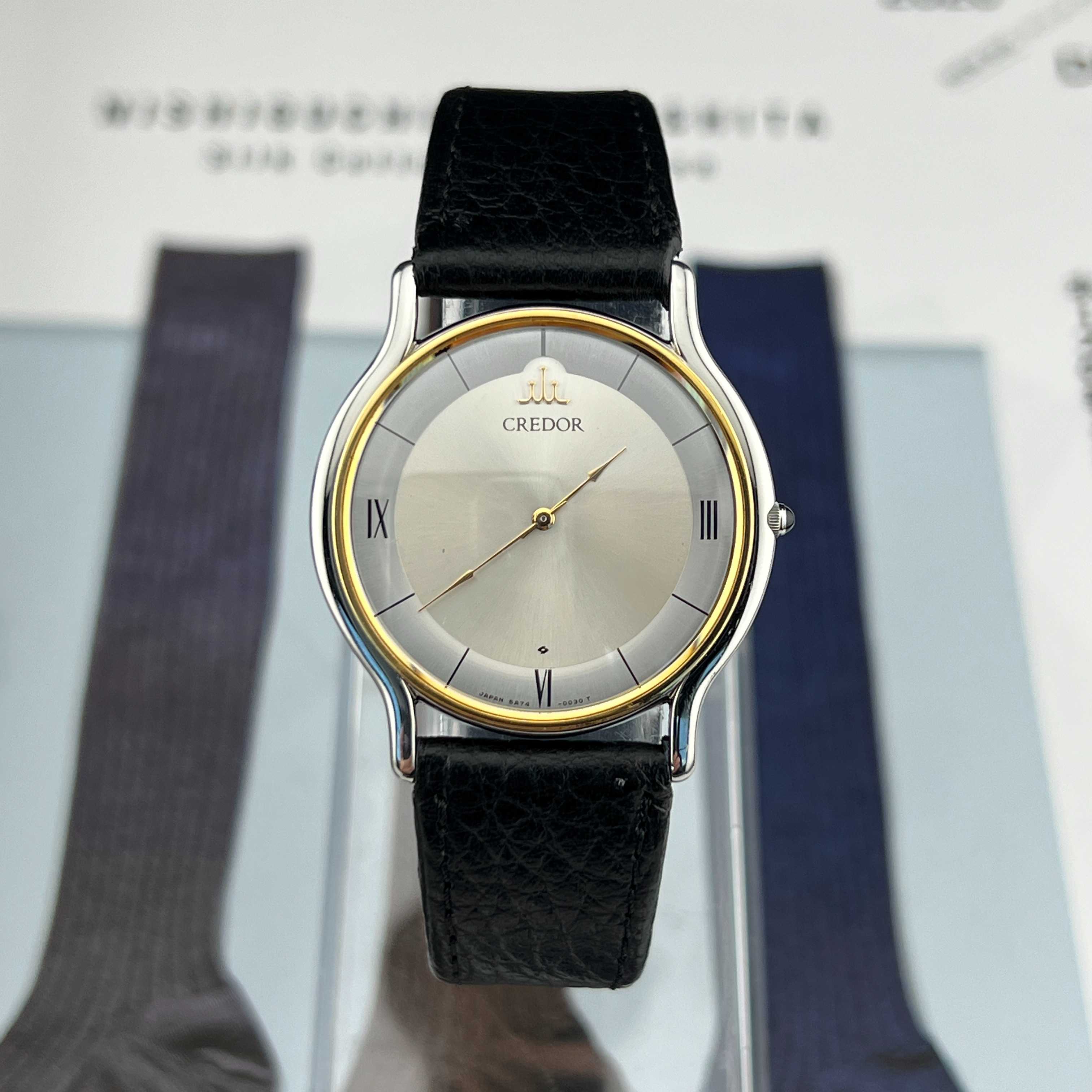 Vintage Seiko Credor Roman 18K Bezel Quartz Silver Sunburst Dial Ref.5A74-0020 Japan  1989