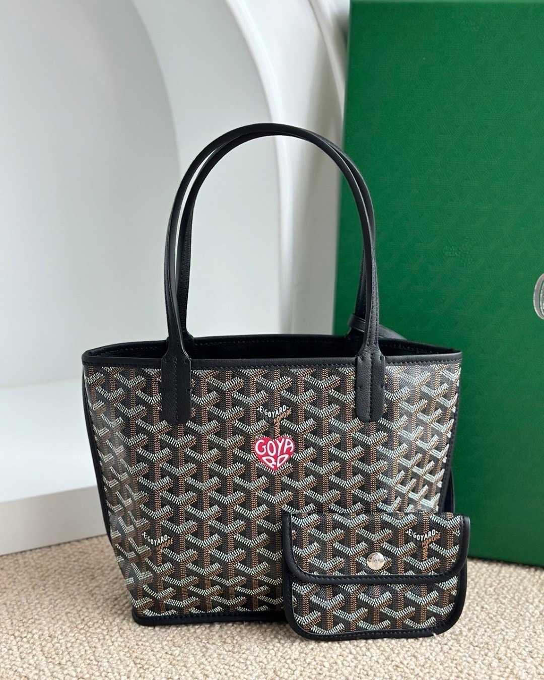 ( SALE ) GOYARD MINI ANJOU WITH HEART ♥️ REVERSIBLE TOTE