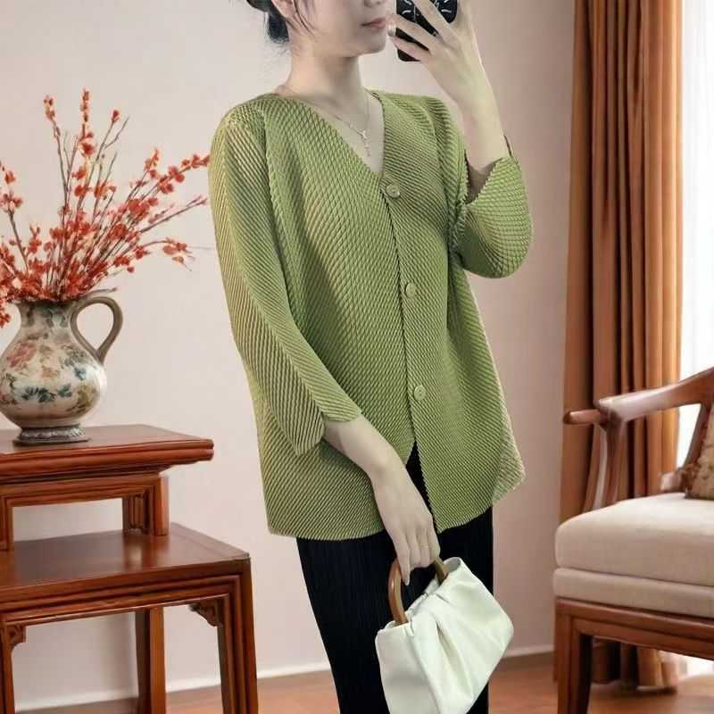 PleatByNisa B27 เสื้ออัดพลีทผ้าพรีเมียม เนื้อผ้าคุณภาพ Polyester100%