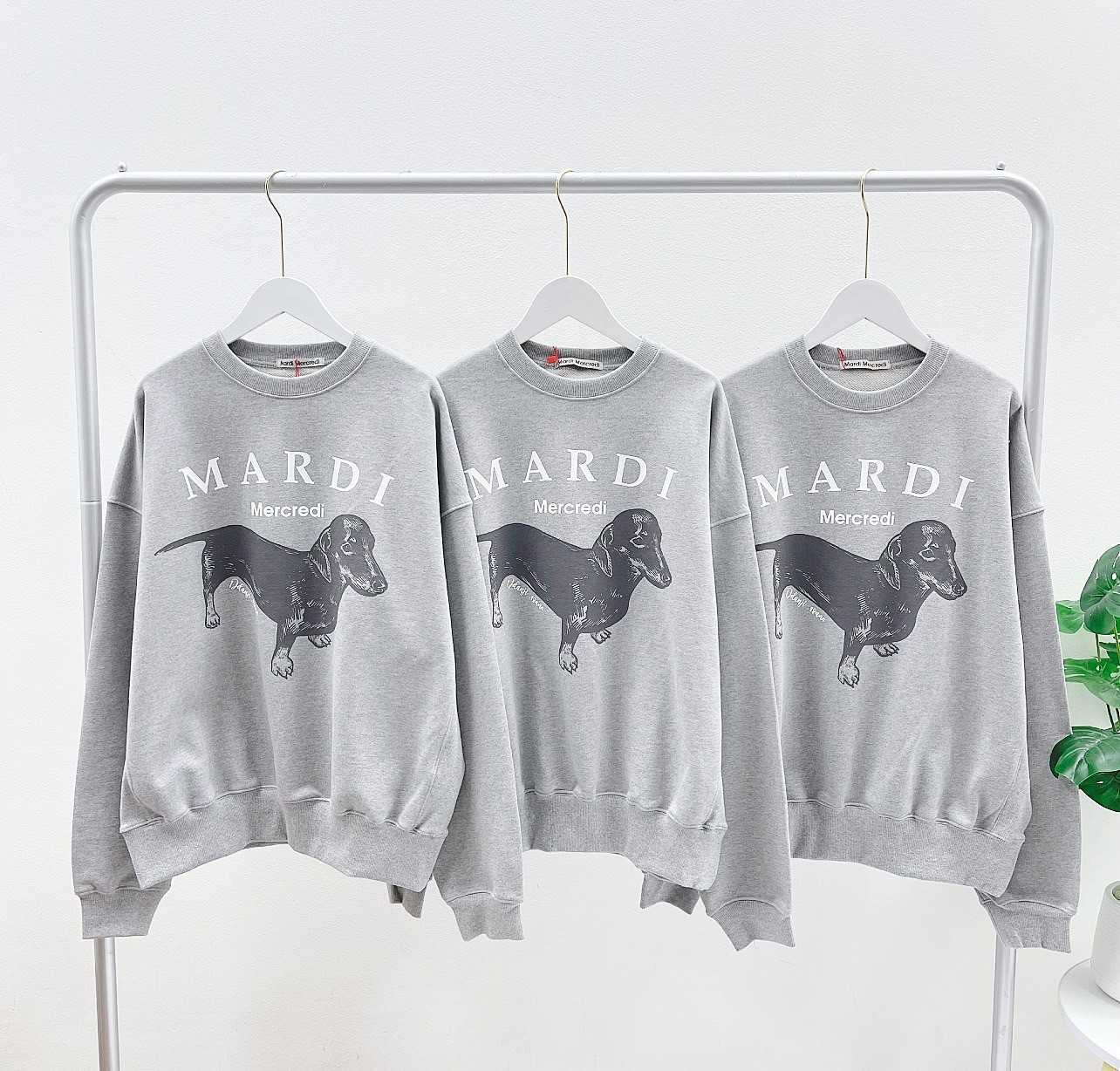 Mardi Ddanji Sweatshirt (Gray/White)