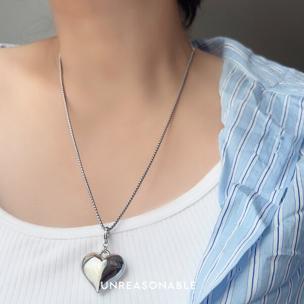สร้อยคอสีเงิน ปรับความยาวได้ จี้หัวใจสีเงิน UA1009-01 Unreasonable Accessories