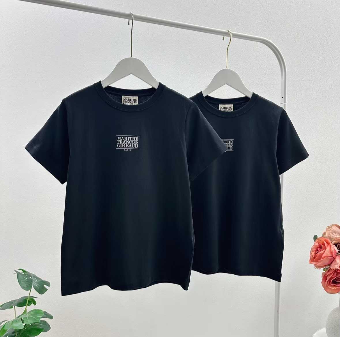 Marithe W Small Classic Logo Tee (Black)