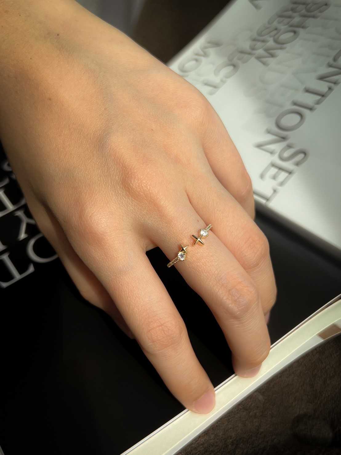 whisper.ring - Starrie Ring
