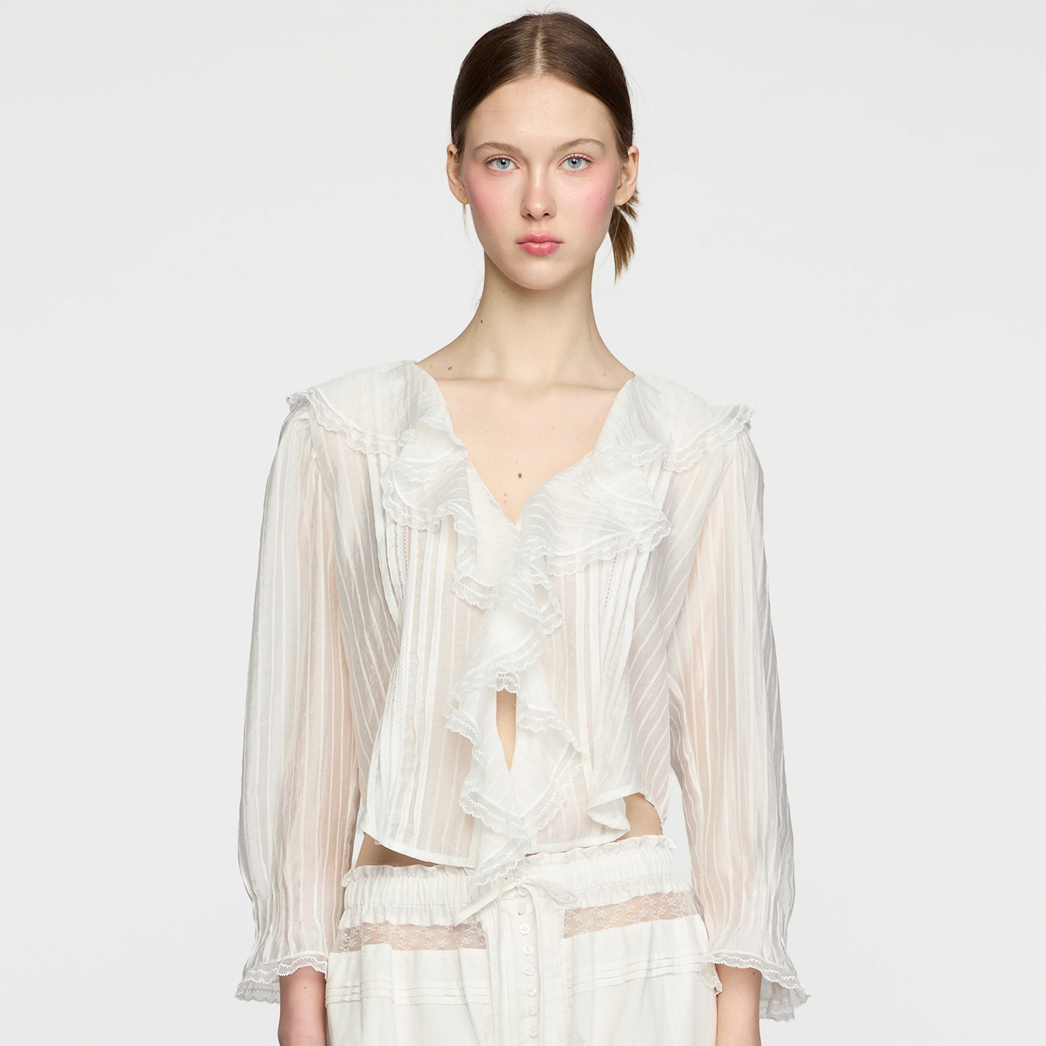 RUFFLE TOP