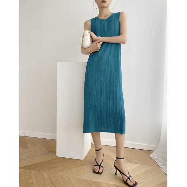 2MUAY BASIC รุ่น GJO7729 SLEEVELESS PLEATED DRESS เดรสผู้หญิง เดรสพลีทคุณภาพ 12สี