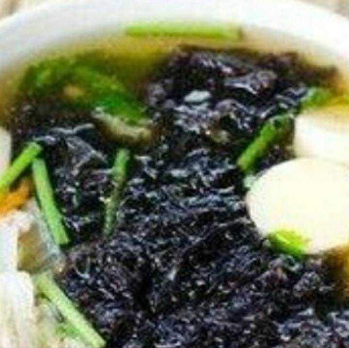 แกงจืดสาหร่ายใส่ผัก / Seaweed Soup with Vegetables