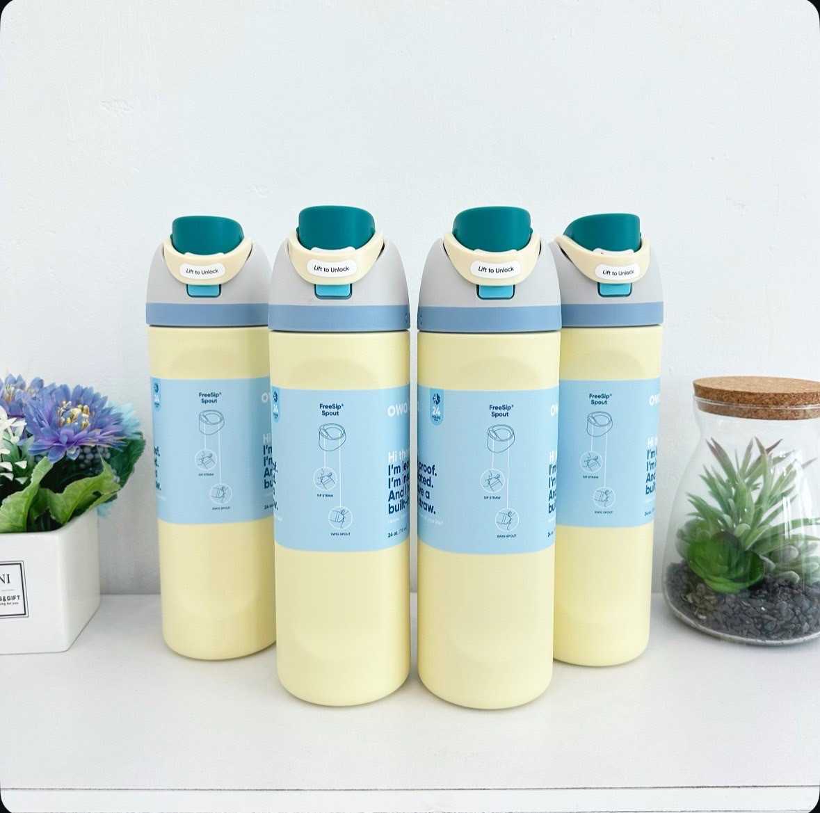 พร้อมส่ง Owala FreeSip 24oz (Sunny Daze)