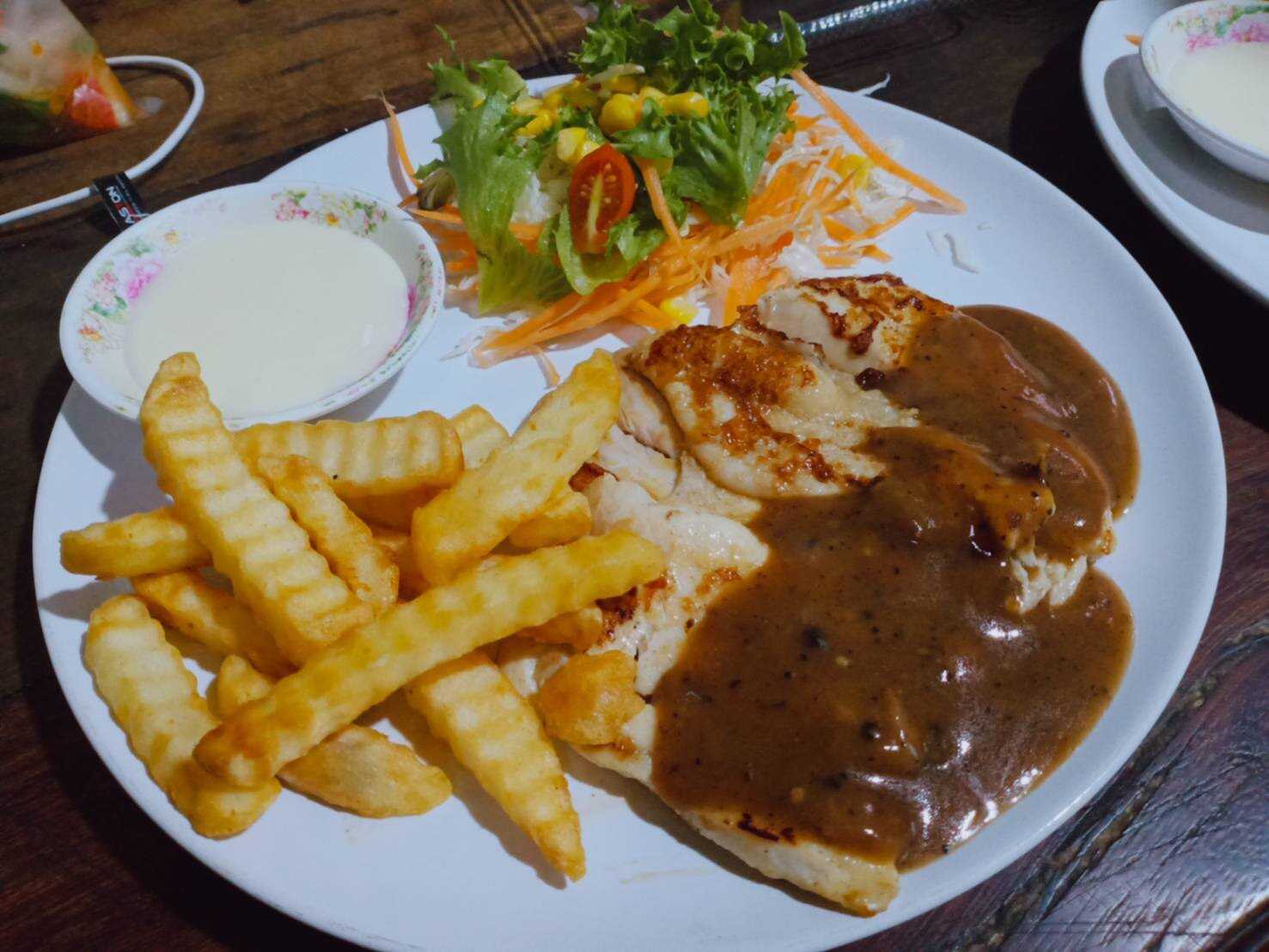 #02สเต็กเกววี่ อกไก่ (Steak Chicken Gravy Chest)