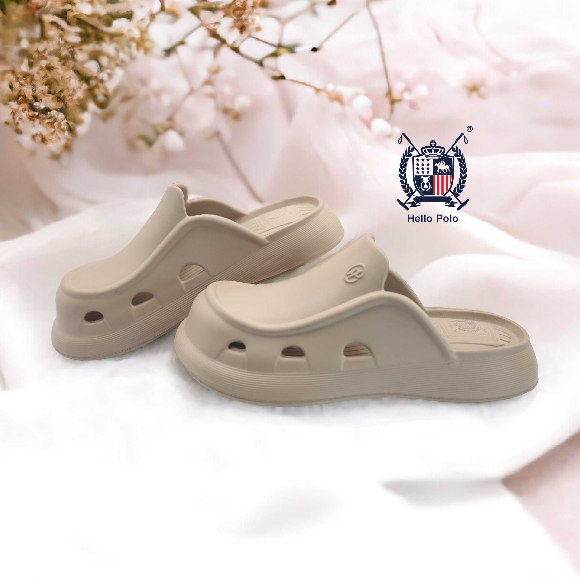 Hello Polo รองเท้าเปิดส้น รองเท้าแบบสวม พื้นนุ่ม กันน้ำ อุ้งเท้าหมี รุ่น HP8030