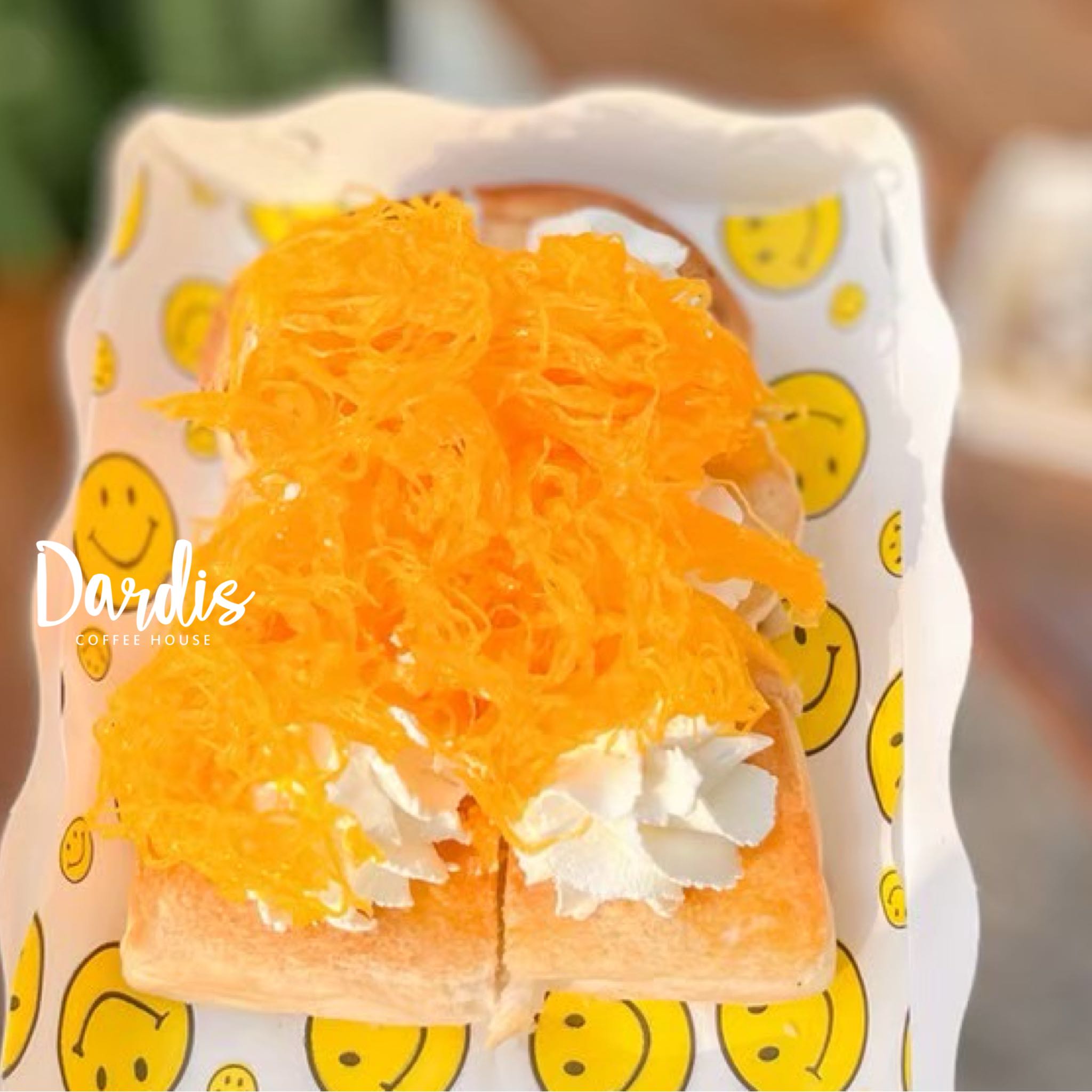 ขนมปังปิ้ง เนยวิปครีมฝอยทอง
