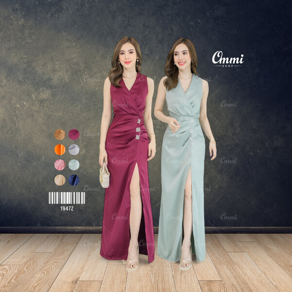 Ommishop ชุดราตรี 1947Z คอวี แขนกุด ผ้าซาร่าเงา แต่งกระดุมเพชร เดรสออกงาน ชุดงานแต่ง เพื่อนเจ้าสาว