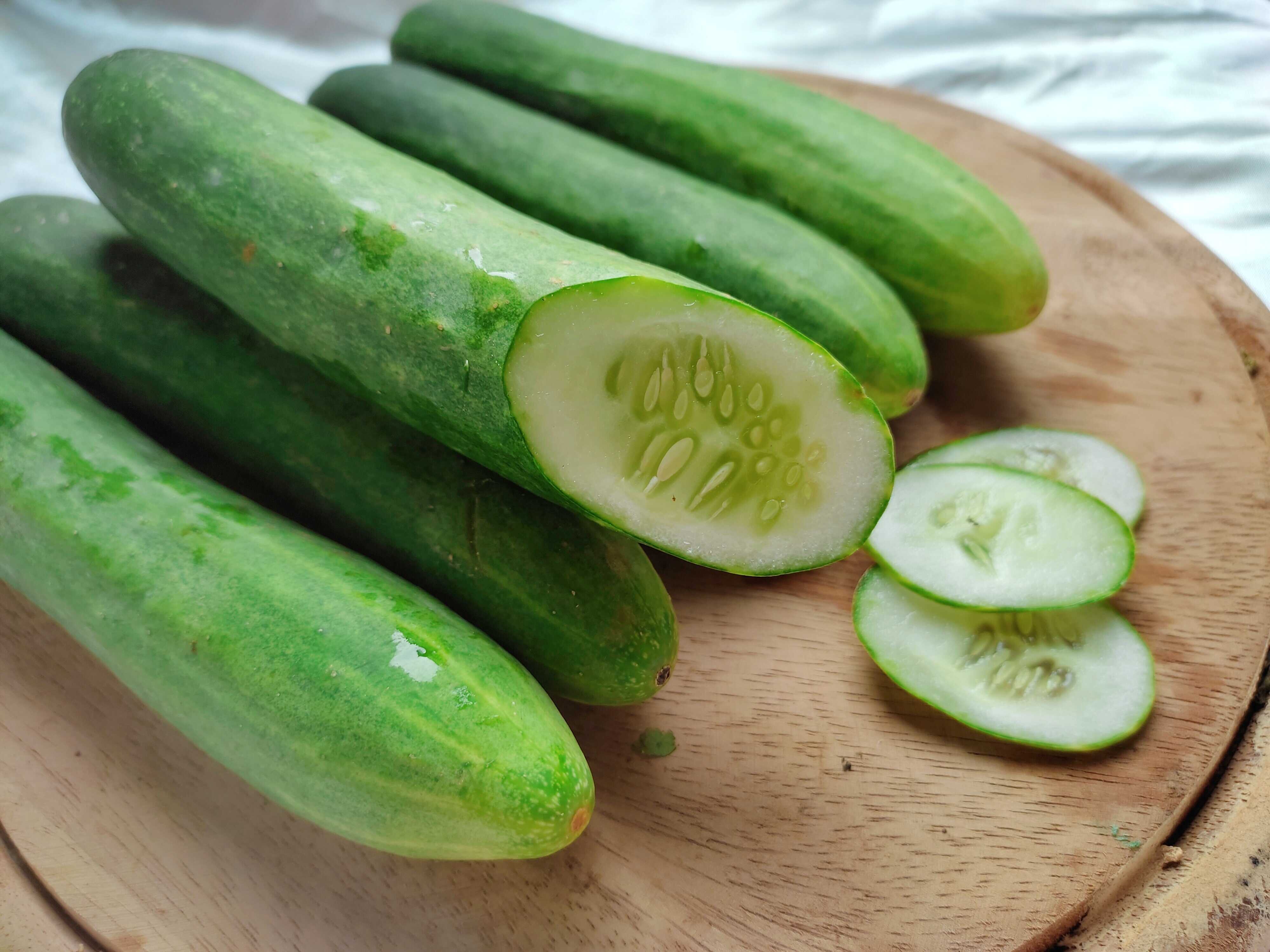 แตงร้าน Long Cucumber (600g)