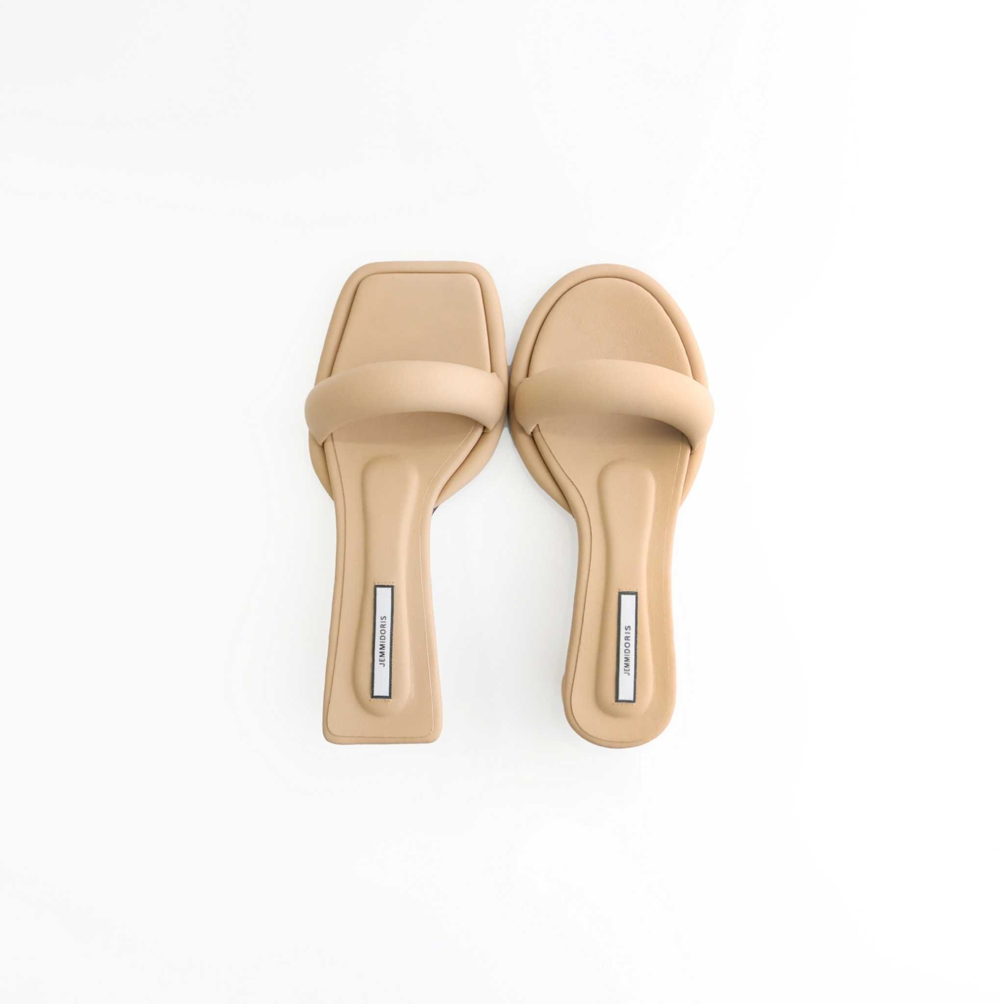 SAUSAGE SANDALS VANILLA (SS)