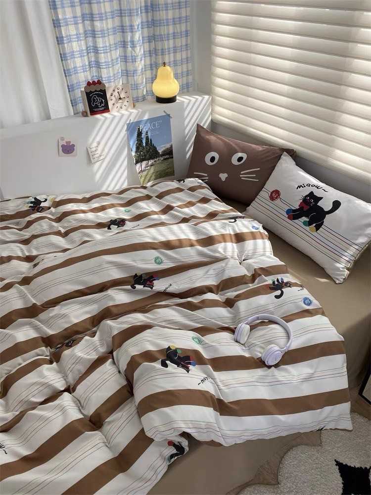 - PREORDER - ชุดผ้าปูที่นอน ลายการ์ตูน ผ้าคอตตอน100% ( มีขนาด 3.5-6 ฟุต )