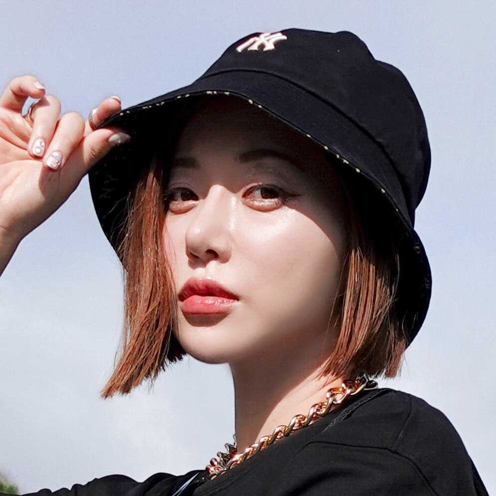 MLB Diamond Monogram point Bucket Hat  หมวกบักเก็ต สีขาว/สีดำ