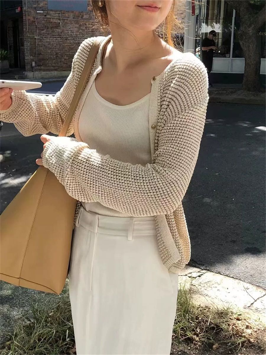OUCE (ป้าย Made in Korea🇰🇷)  Gold Thread Knit Cardigan  Pre-order ประมาณ 10–15 วัน