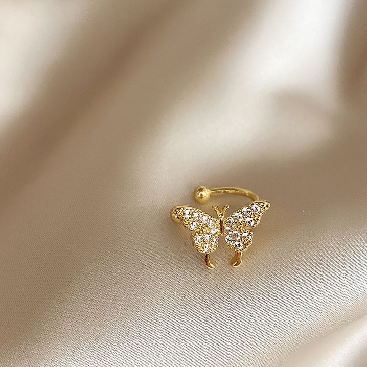 L1-0029 ear cuff ผี้เสื้อใหญ่สีทอง