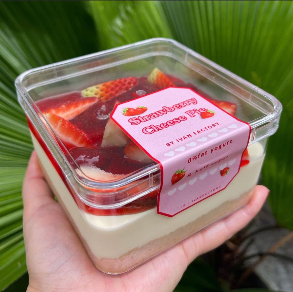 Strawberry Cheese Pie (Pre-Order) ขนมยอดนิยม