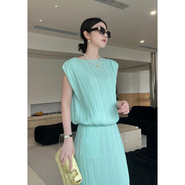2MUAY รุ่น GJO1518 เสื้อพลีทคุณภาพ SLEEVELESS PLEATED TOP 11 สี FREE SIZE