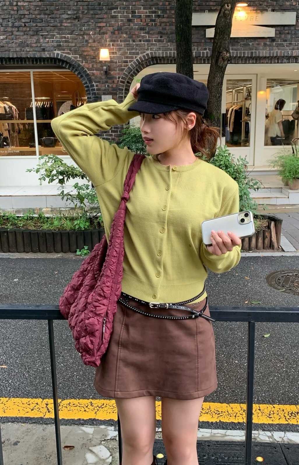 Carlyn CUSHY Bag  กระเป๋าสะพายใบใหญ่ สีดำ สีครีม สีแดง สีเทา สีเงิน