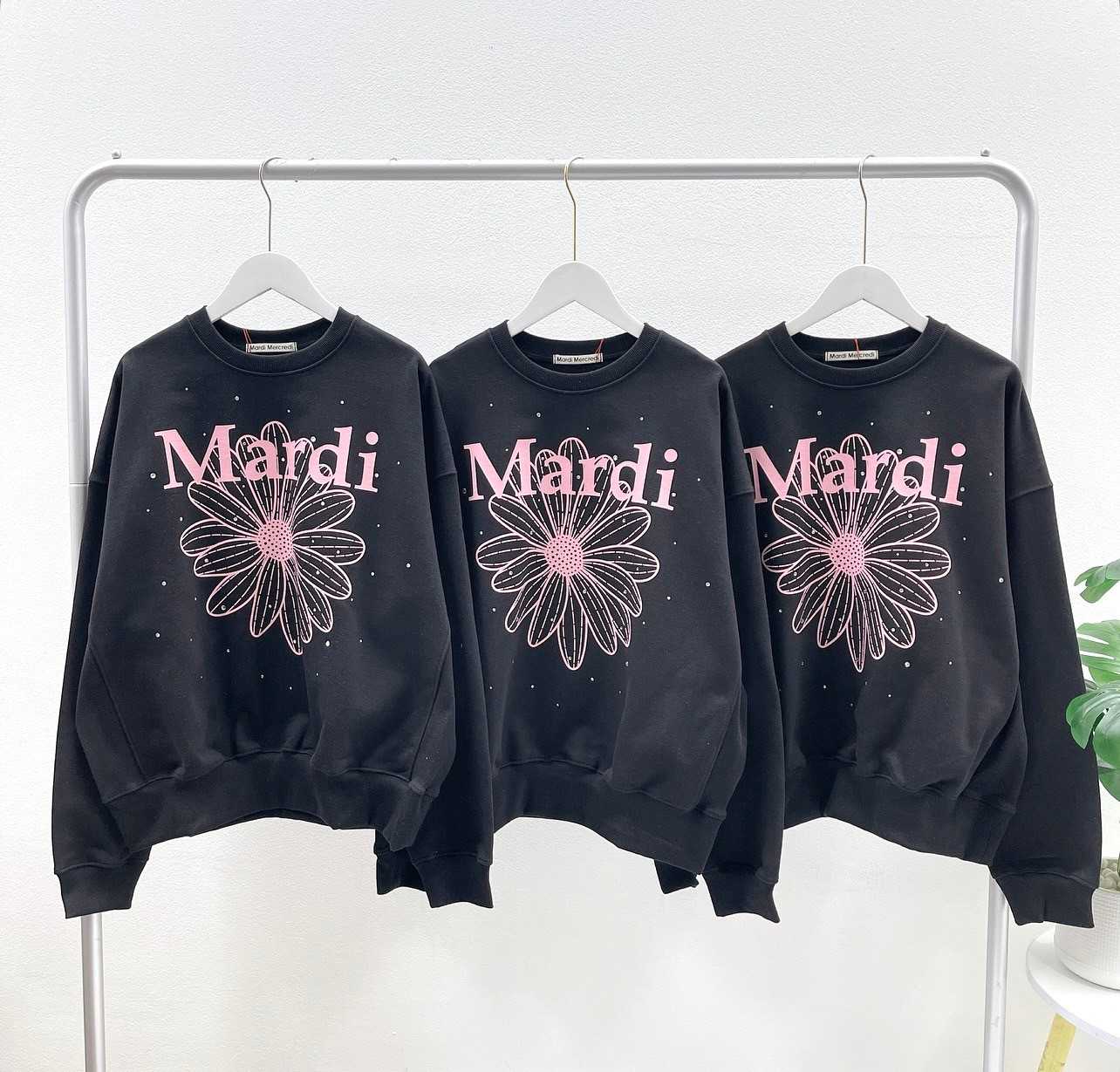 Mardi Flower Stone Sweatshirt (Black/Pink)