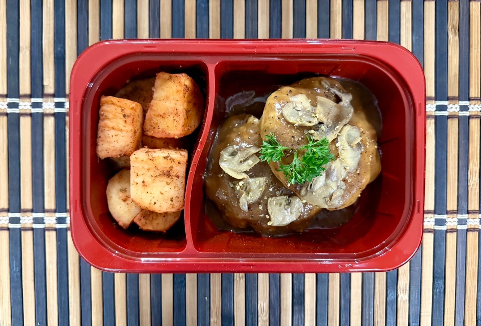 HighPro Potato with Chicken Burger Mushroom Gravy Sauce