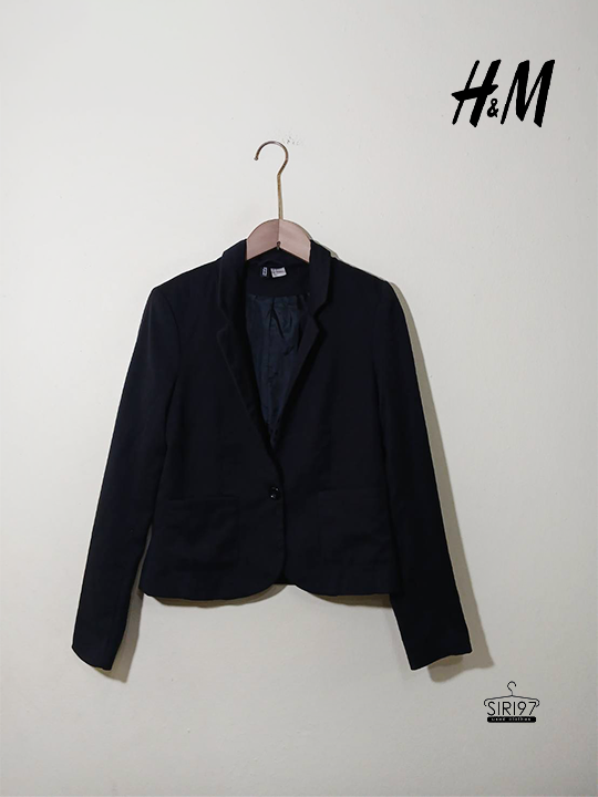 เสื้อสูทแขนยาวกระดุม H&M สีดำ สภาพ85%