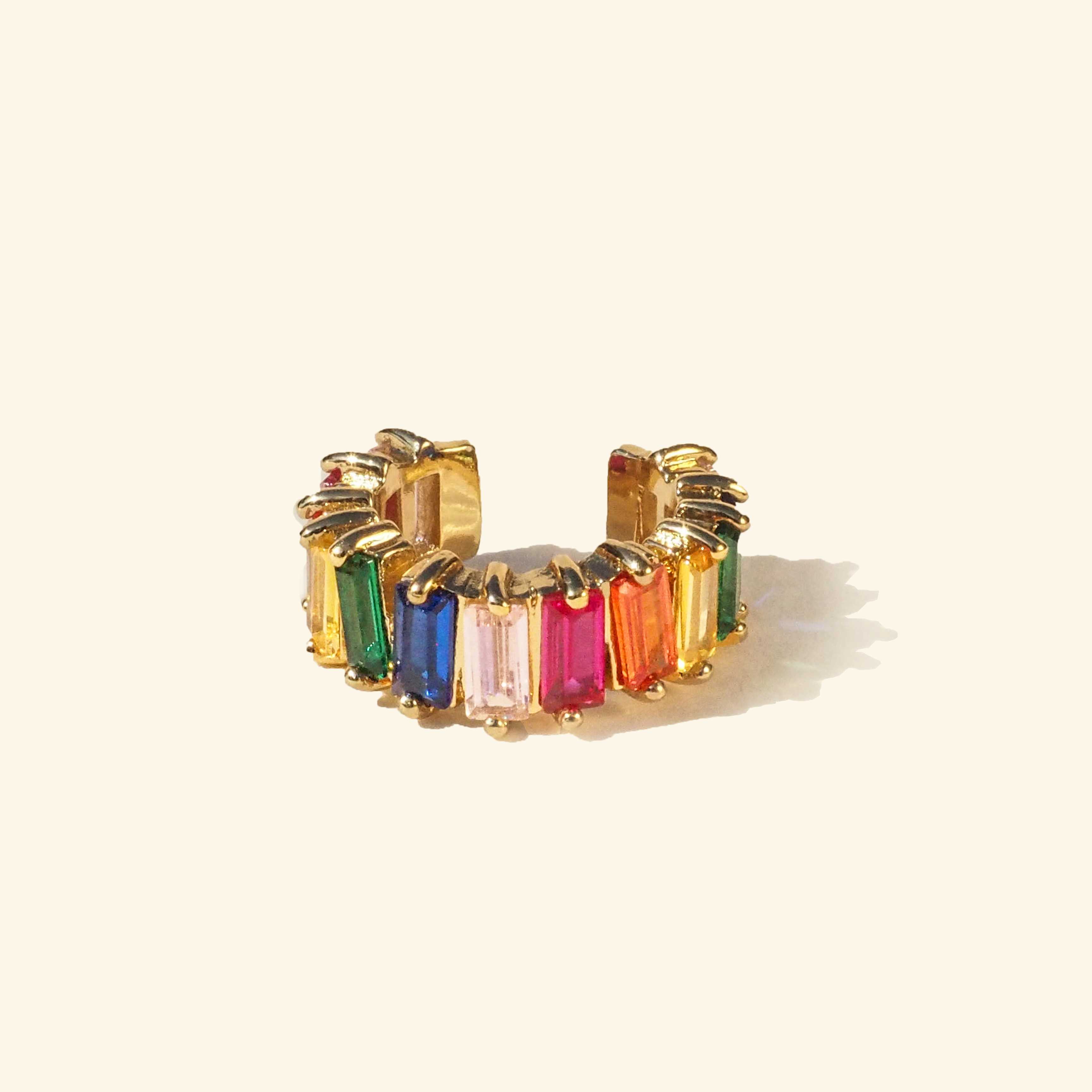 ต่างหูหนีบบาเก็ตสีรุ้ง (Luxe Rainbow Baguette Ear Cuff)