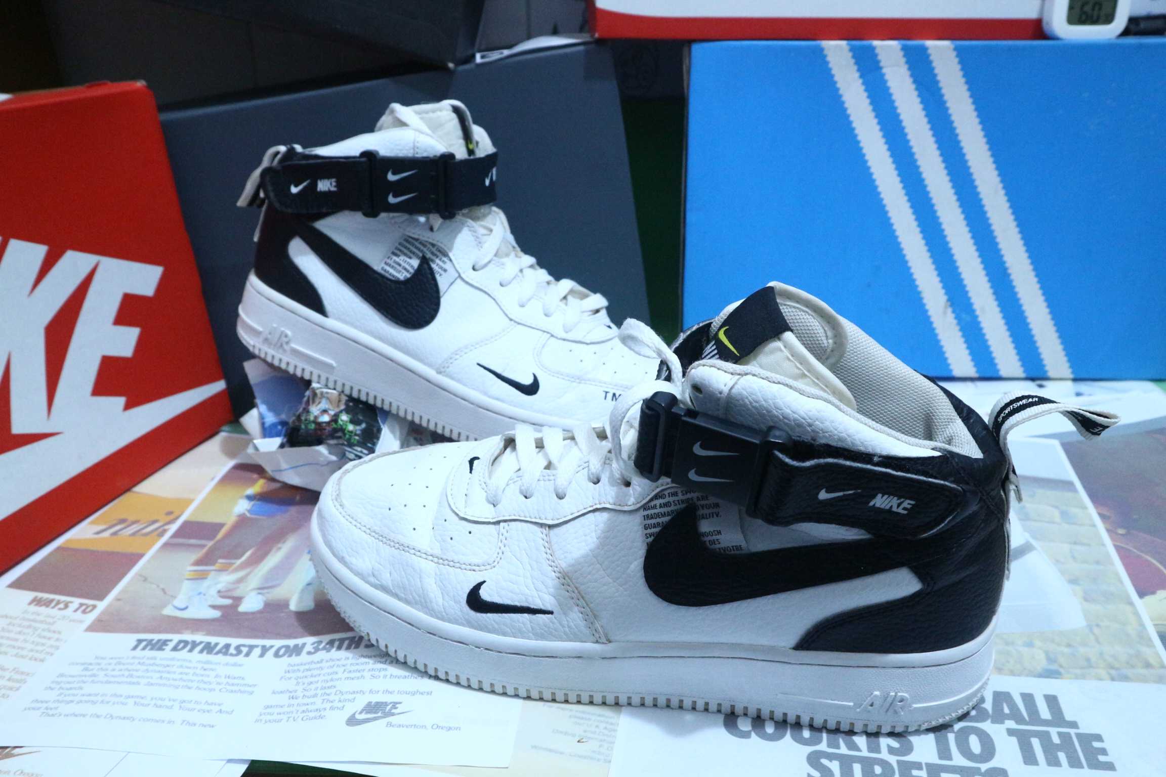 Nike Air Force 1 mid 07 LV8/ 42