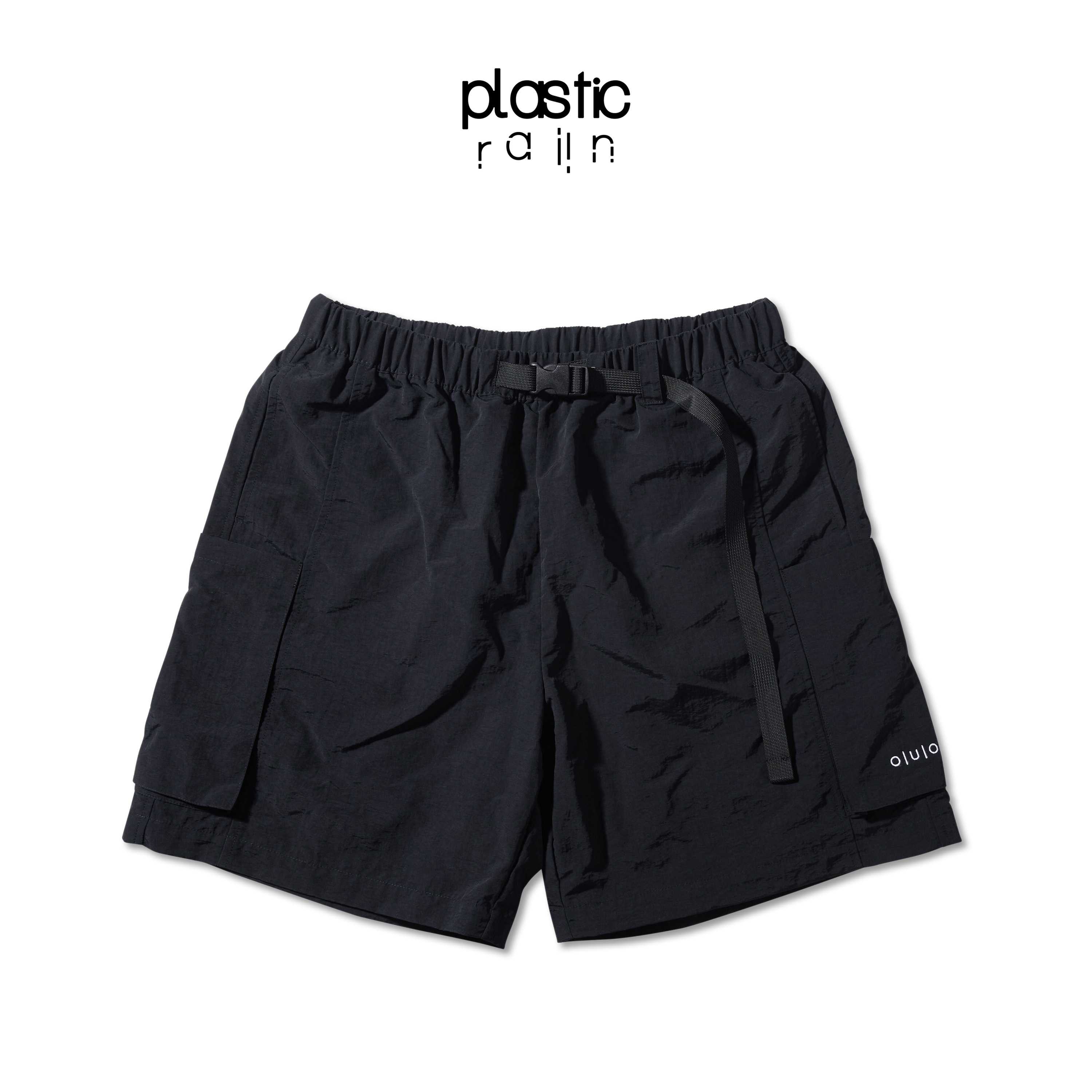 กางเกงขาสั้นผ้าไนล่อน (Black Nylon Pocket shorts)