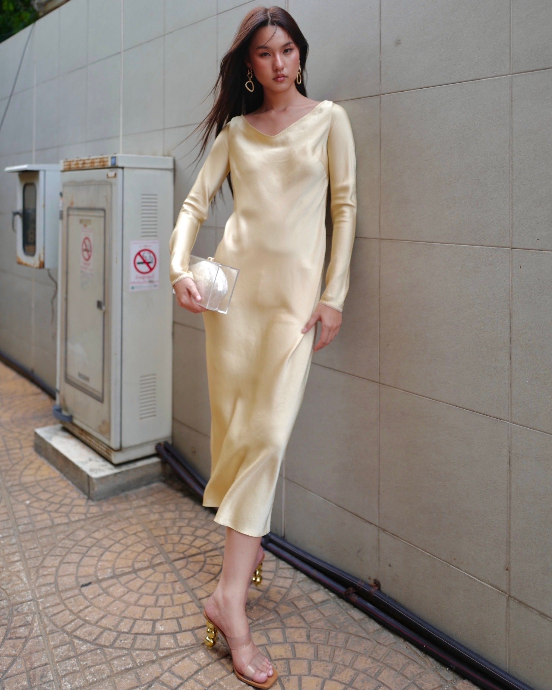 SALE Anna October  Teanne - Golden