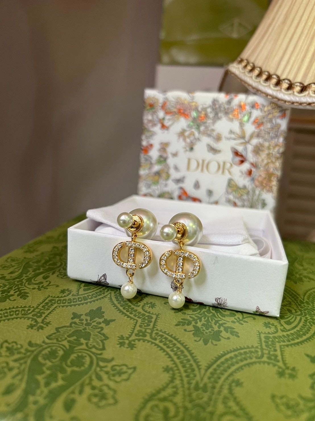 ต่างหู Dior งานหน้าเพชรห้อยมุก (งาน1:1)