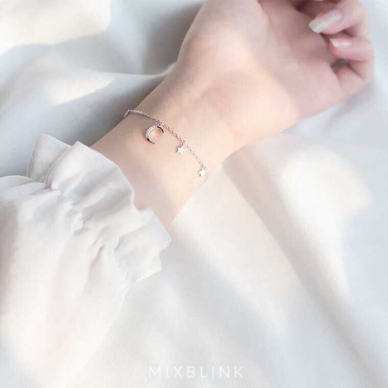 สร้อยข้อมือ Crescent - ส่งฟรี EMS ( เงินแท้ 92.5% ) #A3